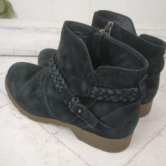 TEVA Delavina Zip Up Ankle Boot Women's Black Suede Size 8 Waterproof - Picture 1 of 12